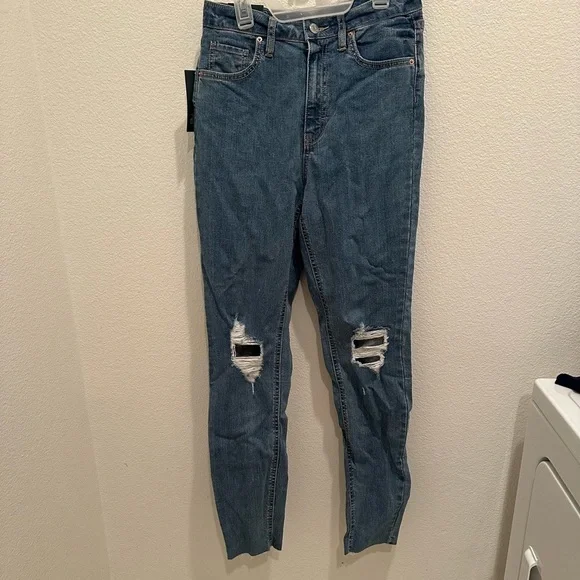 NWT WOMENS SIZE 6 WILD FABLE SUPER HIGH-RISE SKINNY JEANS - Picture 2 of 8